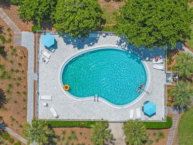 Amazing opportunity to own a 3-bedroom condo in the sought-after - photo 29