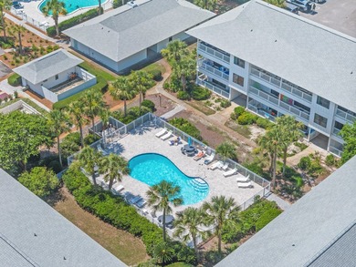 Amazing opportunity to own a 3-bedroom condo in the sought-after - photo 31
