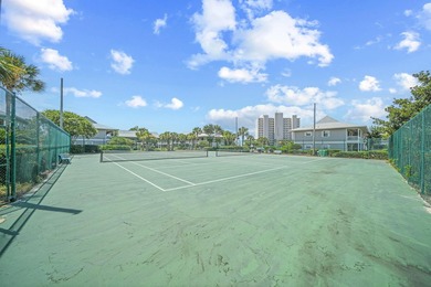 Amazing opportunity to own a 3-bedroom condo in the sought-after - photo 36