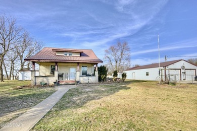 (private lake, pond, coastal) Home For Sale in Sarcoxie Missouri