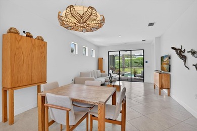 Welcome to effortless Florida living in this pristine villa - photo 8