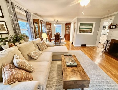 This beautifully maintained 3-bedroom, 2-bath Cape offers - photo 10