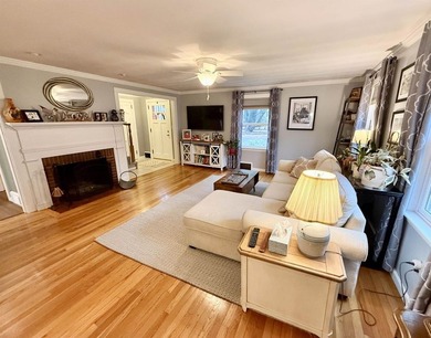 This beautifully maintained 3-bedroom, 2-bath Cape offers - photo 11