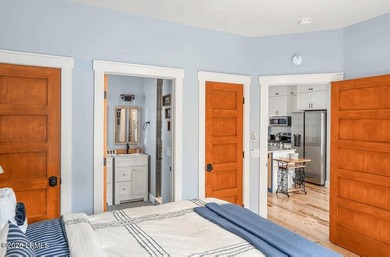 AMAZING Bungalow in the Beaufort Historic District / Northwest - photo 14