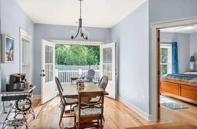 AMAZING Bungalow in the Beaufort Historic District / Northwest - photo 18