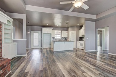 Welcome home to this one-owner, custom-built beauty nestled on 2 - photo 8