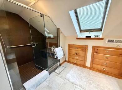 This beautifully maintained 3-bedroom, 2-bath Cape offers - photo 27