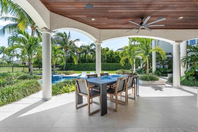 Beyond the gates of a private motor court, this six-bedroom golf - photo 28