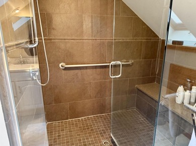 This beautifully maintained 3-bedroom, 2-bath Cape offers - photo 28