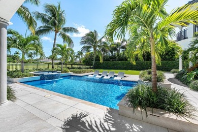 Beyond the gates of a private motor court, this six-bedroom golf - photo 29