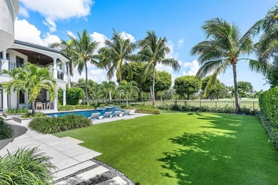 Beyond the gates of a private motor court, this six-bedroom golf - photo 32