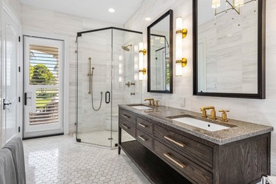 Beyond the gates of a private motor court, this six-bedroom golf - photo 37