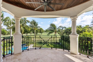Beyond the gates of a private motor court, this six-bedroom golf - photo 47