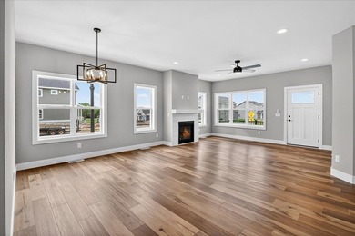 Moving-in ready! Brand New stunning Alterra Design Homes - photo 17