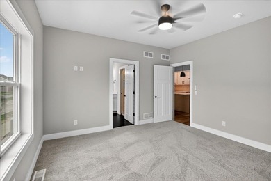 Moving-in ready! Brand New stunning Alterra Design Homes - photo 23