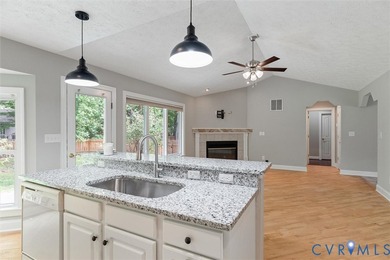 Don't miss this beautifully maintained home in Lake Monticello! - photo 24