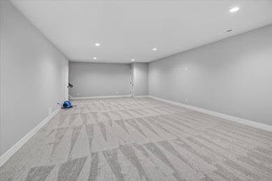 Moving-in ready! Brand New stunning Alterra Design Homes - photo 34