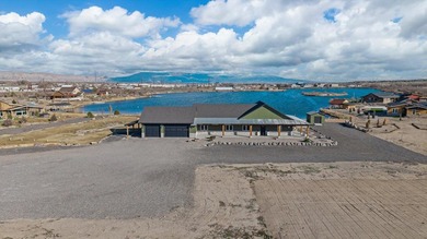 Lake Home For Sale in Fruita, Colorado