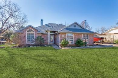 Lake Home Sale Pending in Granbury, Texas