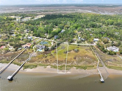 Set along a tranquil stretch of deep water, 454 Midway Circle - photo 2