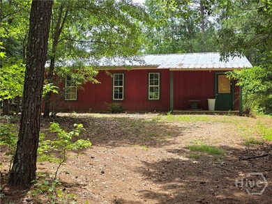 Private 5.27 acre property offering a 4BR/4BA main residence - photo 2