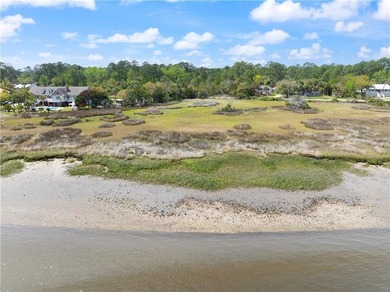 Set along a tranquil stretch of deep water, 454 Midway Circle - photo 7