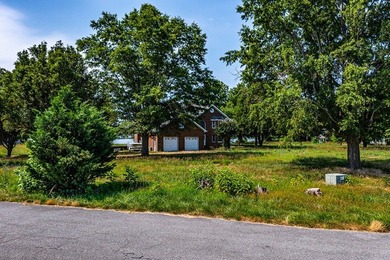 Stunning brick home built on 2 waterfront lots, in a premier - photo 14