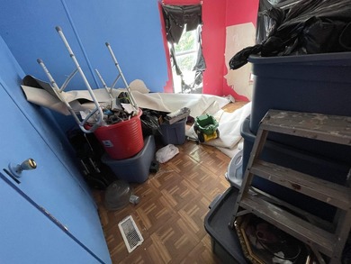 A Fixer Upper with lots of Potiential!! An ideal situation for - photo 15
