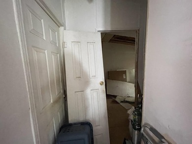A Fixer Upper with lots of Potiential!! An ideal situation for - photo 26