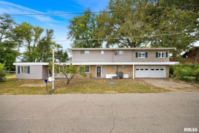 Upper Peoria Lake Home For Sale in East Peoria Illinois