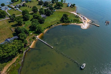 Stunning brick home built on 2 waterfront lots, in a premier - photo 54