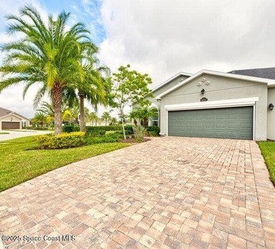 (private lake, pond, creek) Townhome/Townhouse Active Under Contract in Melbourne Florida