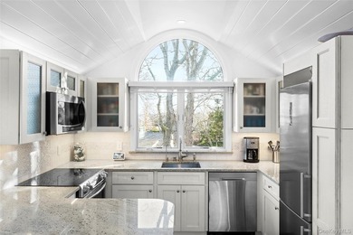 Indulge in the quintessential Hampton lifestyle at this - photo 6