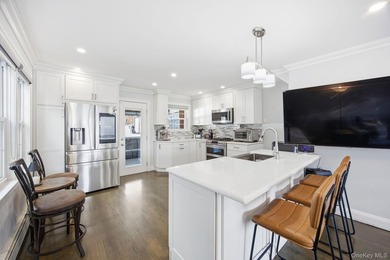 Newest listing Welcome to 750 Swinton Avenue, located in one of - photo 6