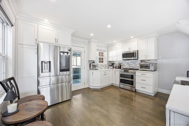 Newest listing Welcome to 750 Swinton Avenue, located in one of - photo 7