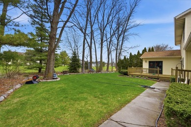 This timeless 2 story colonial is the home you have been - photo 3