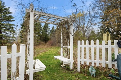 This timeless 2 story colonial is the home you have been - photo 7
