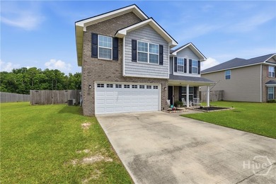 Move-In Ready All-Brick Home on a Premium Pond-Front Lot - - photo 3