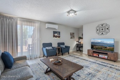 Beautifully updated and fully furnished, large 1 bed, 1 bath - photo 15
