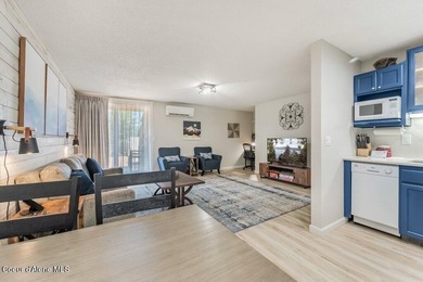 Beautifully updated and fully furnished, large 1 bed, 1 bath - photo 23