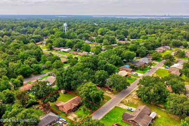 This charming all-brick 4-bedroom, 2-bath home has been lovingly - photo 32