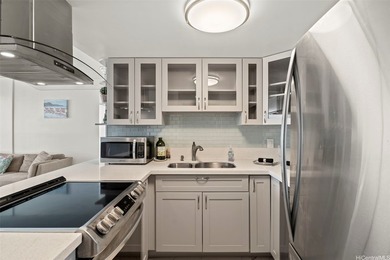 Discover 21D, a Horizon View Tower high-floor gem boasting