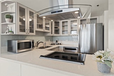 Discover 21D, a Horizon View Tower high-floor gem boasting