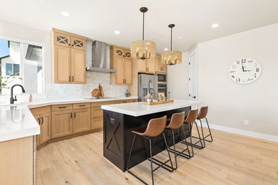 Welcome to this beautiful, fully finished home in the heart of - photo 15