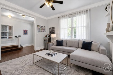 Welcome to 541 E. Park Avenue, where timeless Savannah charm - photo 8