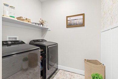 Welcome to this beautiful, fully finished home in the heart of - photo 24