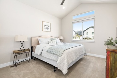 Welcome to this beautiful, fully finished home in the heart of - photo 30