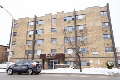 Lake Michigan - Cook County Condo For Sale in Chicago Illinois