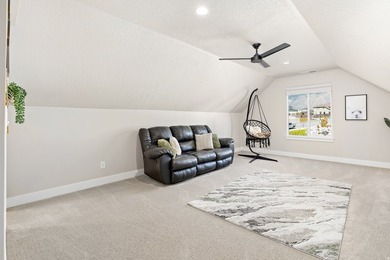 Welcome to this beautiful, fully finished home in the heart of - photo 35