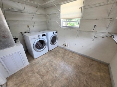 Are you looking for the perfect starter home? Check out this 2/1 - photo 36